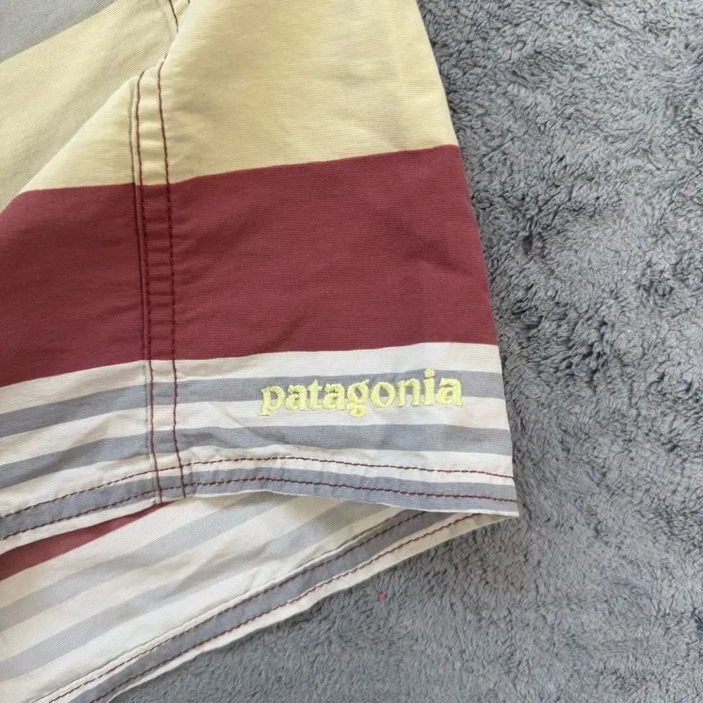 Patagonia‎ Men's Wavefarer Board Shorts Striped Outdoor Swim Vacation 10” Inseam